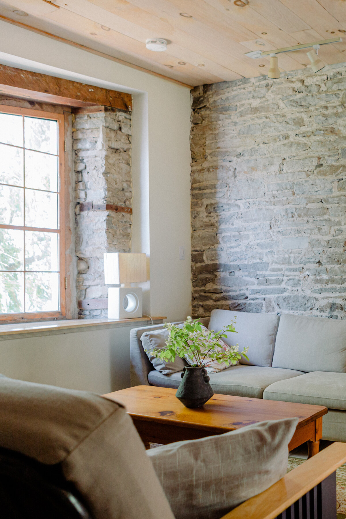 GranaryFlat_WeeThreeSparrows-24