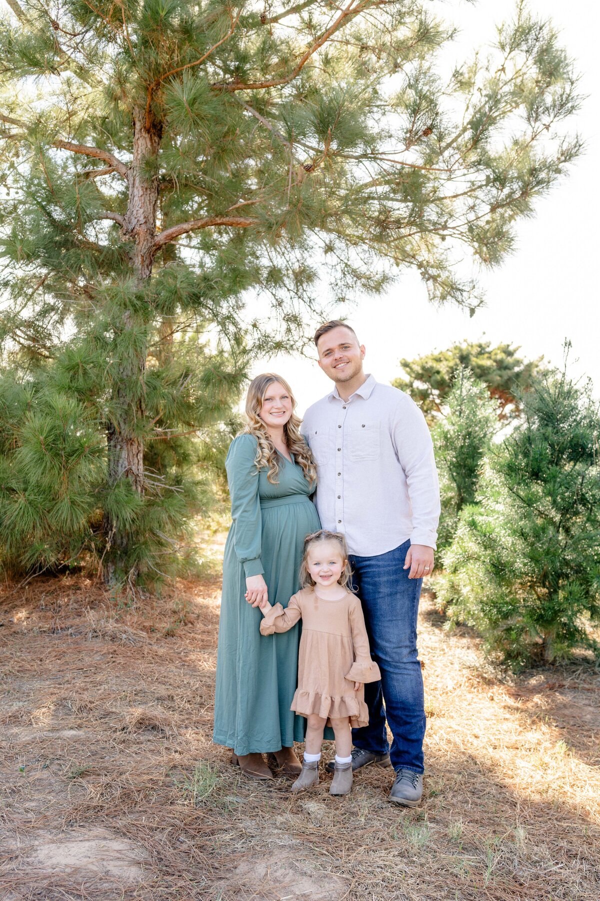 Austin-TX-Christmas-Tree-Farm-Mini-Session-Magnolia-and-Grace-Photography-Co-GinaM-# (1)-2