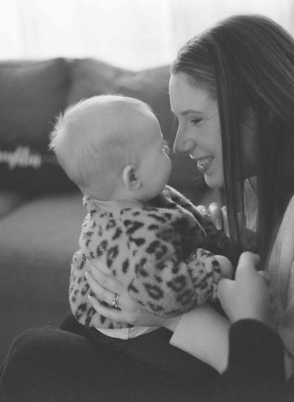 in-home-uxbridge-ontario-family-photograhy-on-film6