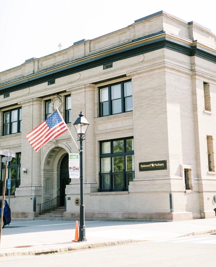 19-main-event-venue-cool-bank-building-vault-ct-wedding