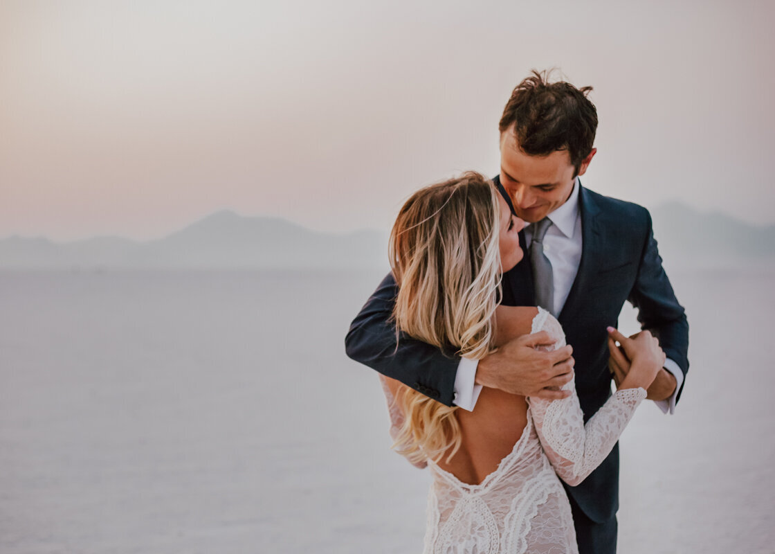 180830_Jenn&BenBridals_BonnevilleSaltFlatsUtah_AnjaJensenPhotography_001-091