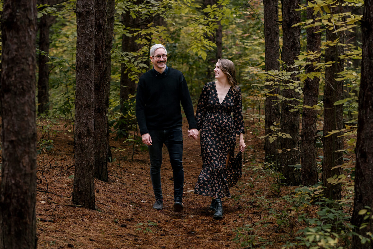Sarah + Steve | Engagement Session - Kincardine - October 2022 - Emily Elizabeth Photography-15