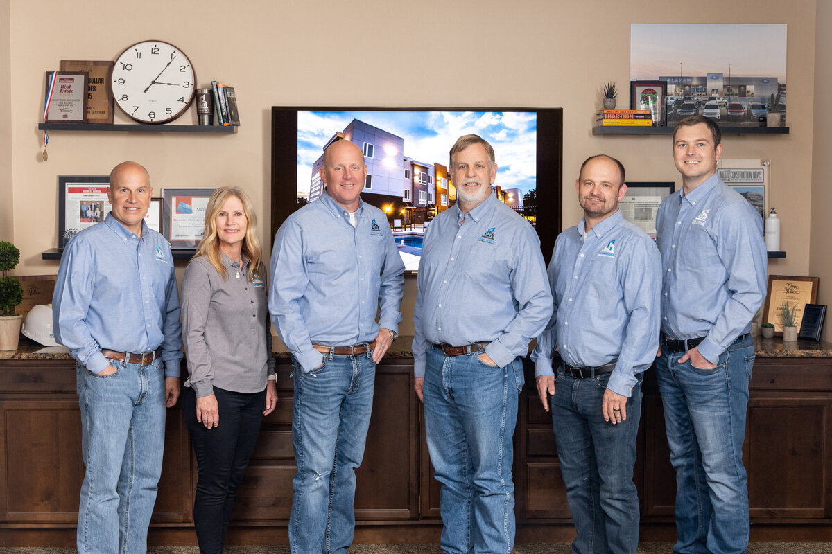 Commerce Construction Team of 6