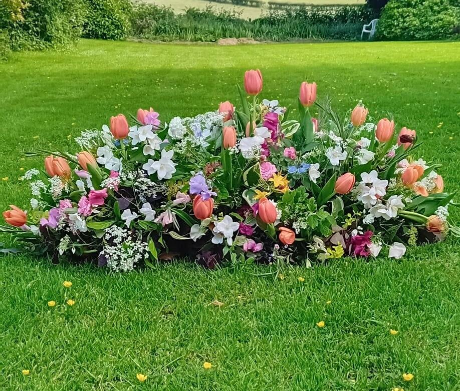 Issy-and-Bella-Floral-Design-Funeral-Florist-Herefordshire9