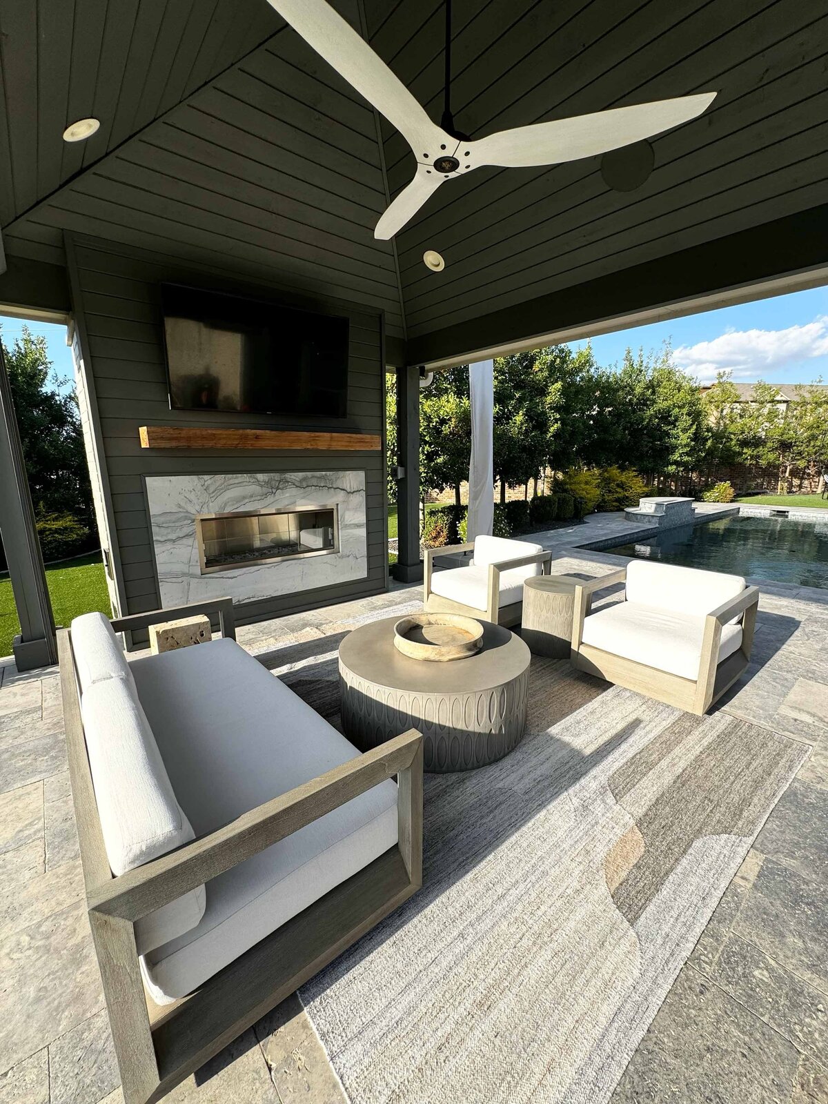 Interior design consultation questions addressed for an outside living room project in a Texas house, featuring elegant colors and modern decorations for a stylish outdoor space.