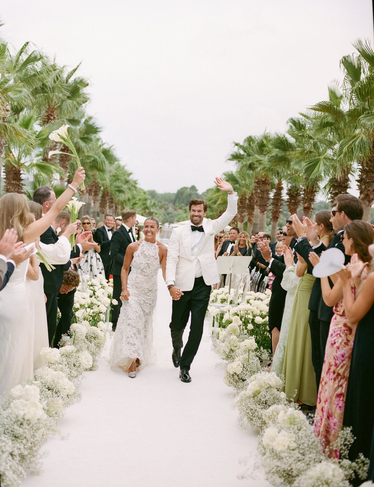 065-REVISED-034EW-ARTISTS-FAVORITES-FINAL230902-361