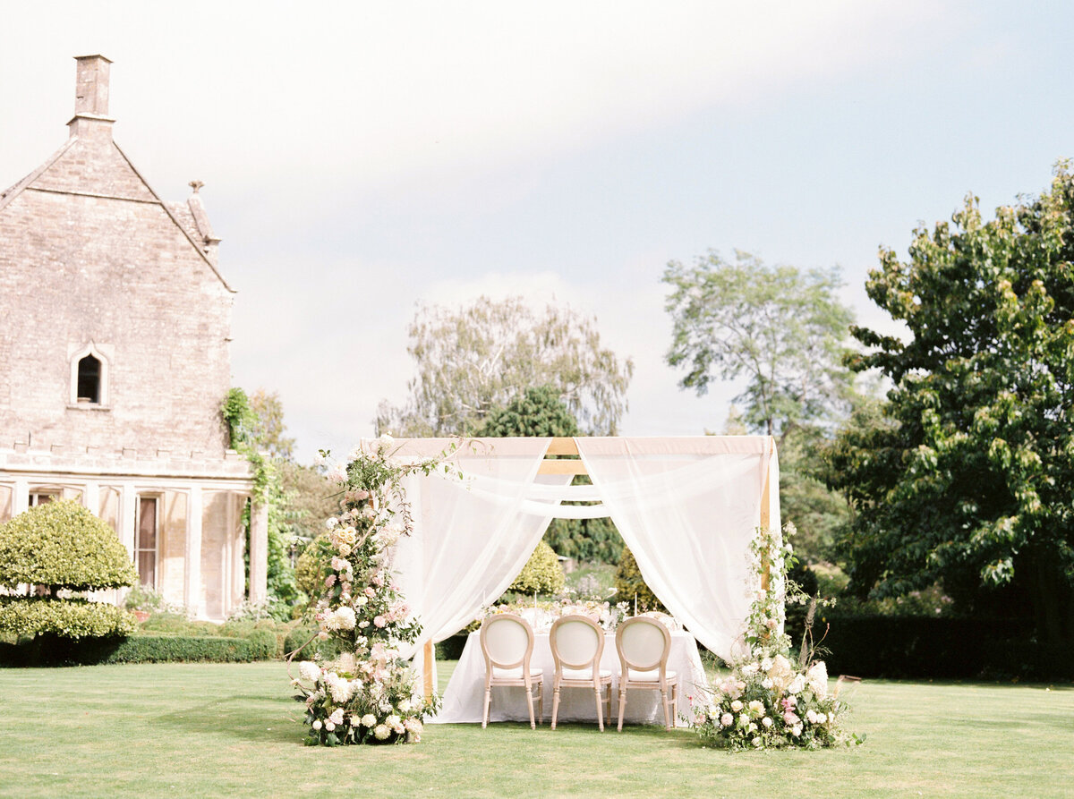 Lucy_Davenport_Photography_Barnsley_House-44