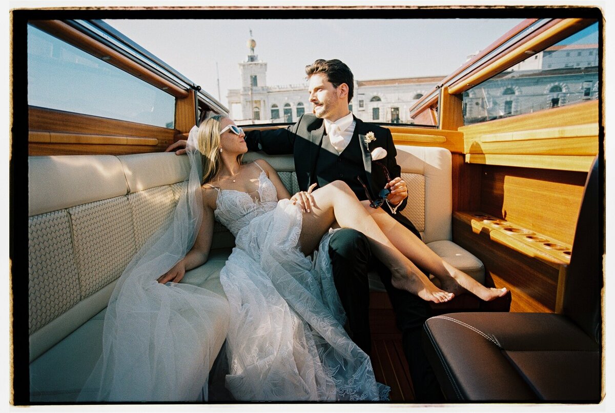 venice-elopement-photographer-editorial-film-35mm-wedding-fashion_0157
