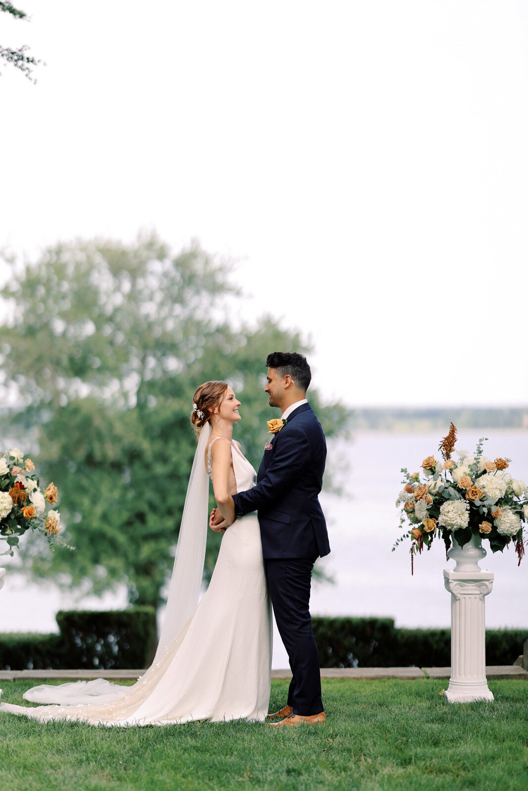 Gorgeous fine art oceanside wedding photography at Glen Manor House in Rhode Island