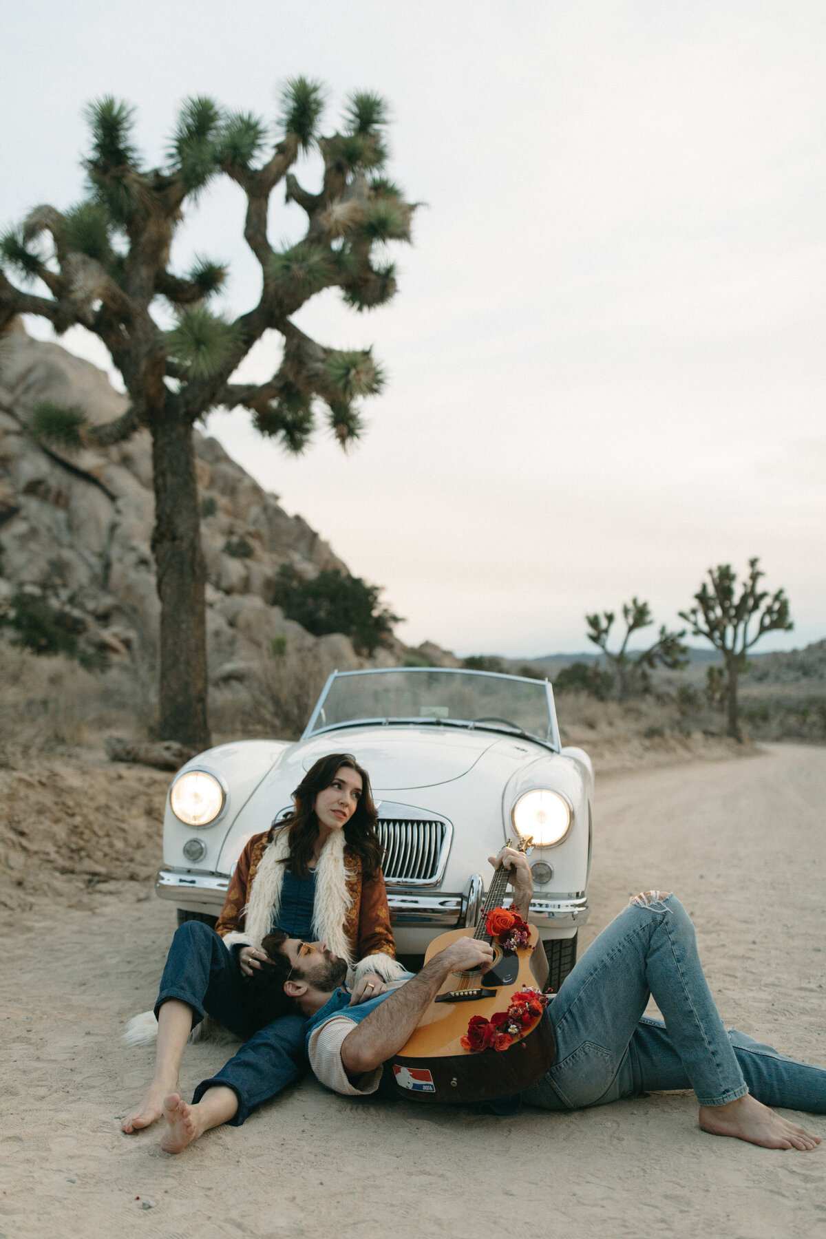 70s-car-engagement-session-68