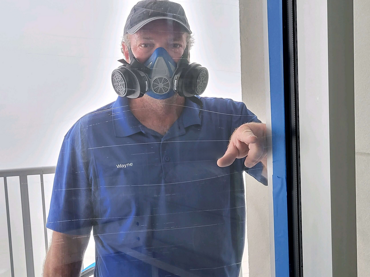 scratch-removal-on-condo-window-SGR