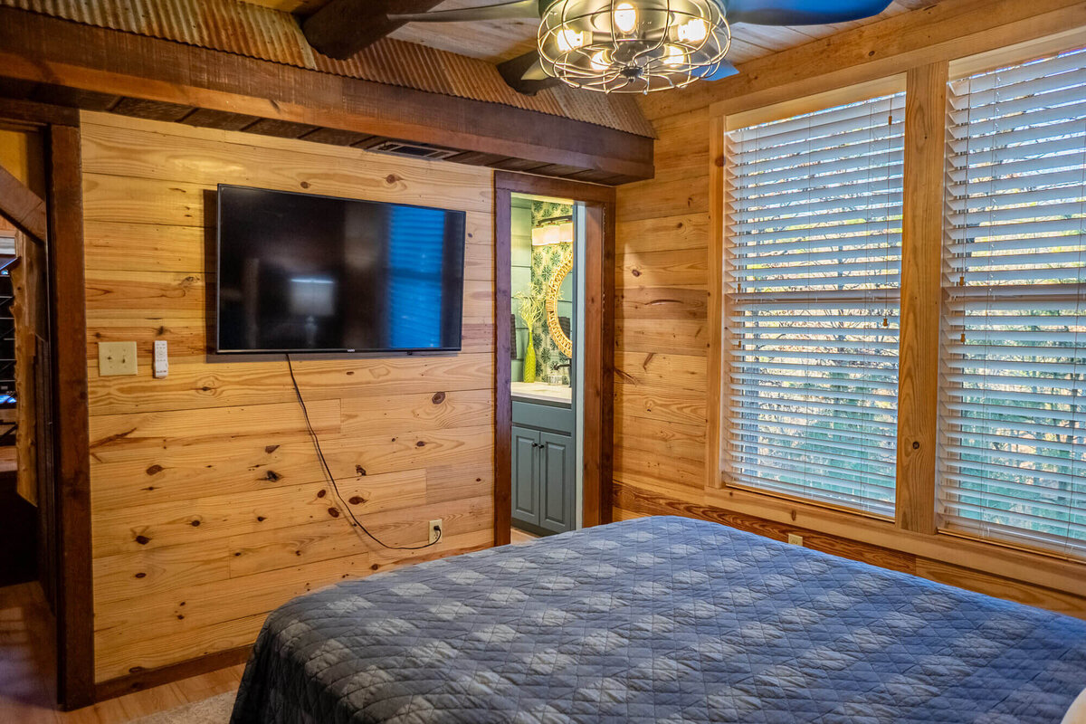 wolf-pen-gap-cabin-big-timber-lodge-11