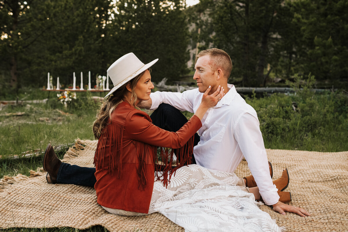 yellowstone-national-park-elopement-montana-intimate