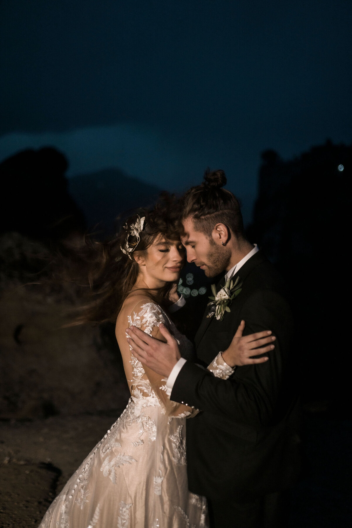 300-Meteora-Kalabaka-Greece-Inspriation-Loves-Story Elopement-Cinematic-Romance-Destination-Wedding-Editorial-Luxury-Fine-Art-Lisa-Vigliotta-Photography