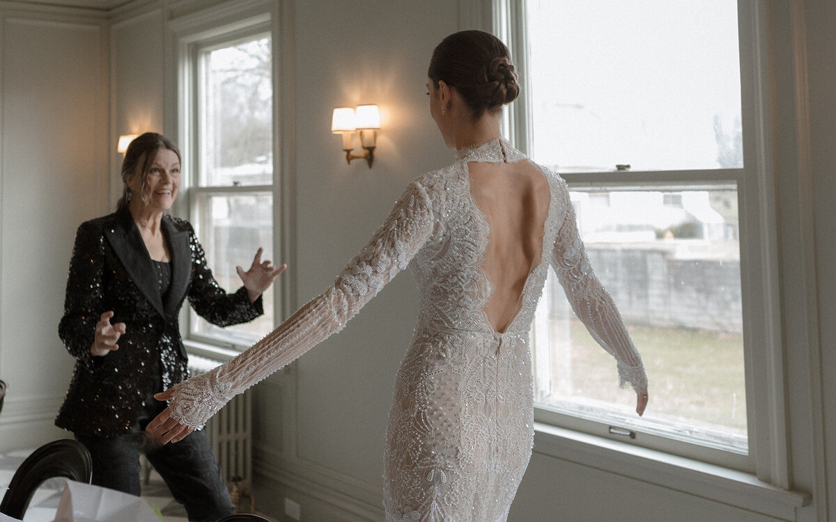 Couple getting married in Toronto, Ontario at Cruickston Park