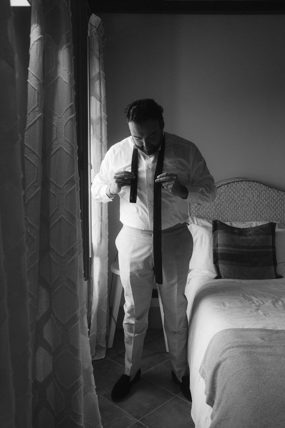 the_chaffins_international_destination_wedding_elopement_photographers_sammie_chaffin_micah_editorial_adventure_photos_travel_tuscany_italy_6
