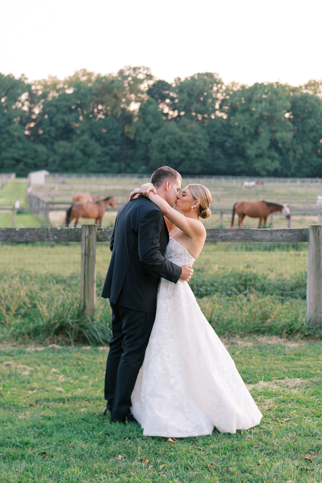 Bellevue Hall Wedding-08907
