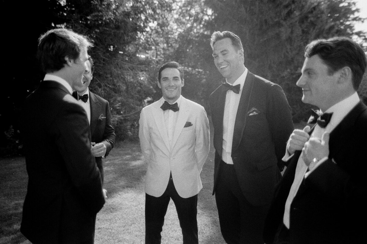 shoreacres-lake-bluff-tent-wedding-by-olivialeigh-19