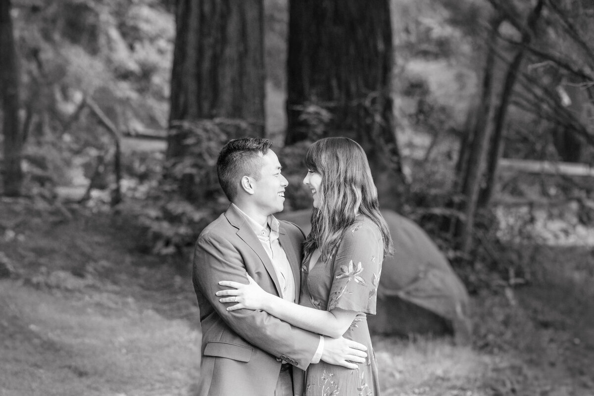 Kosuke & Chelsea  Engagement Portraits_ California Redwoods _17