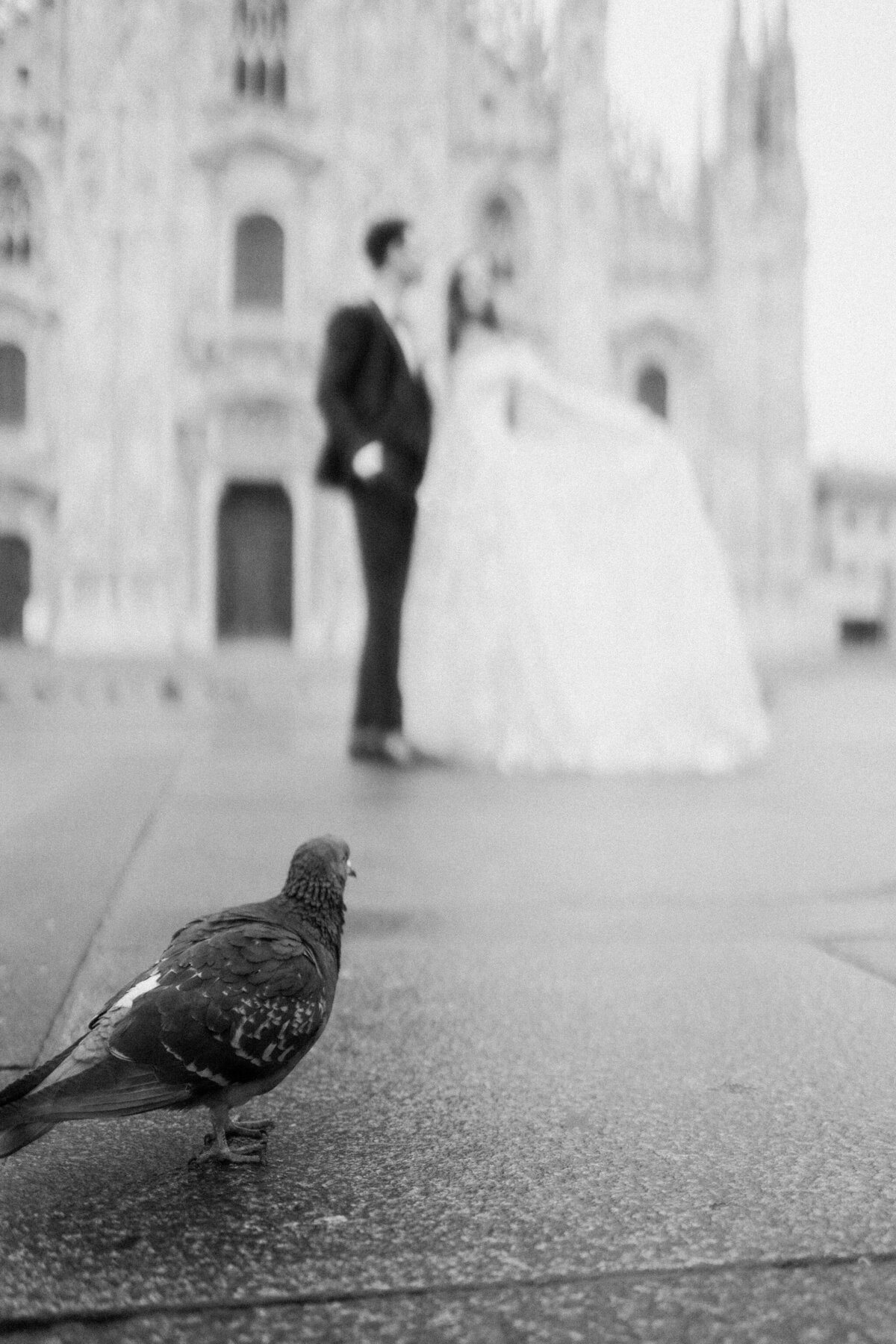 016-Milan-Duomo-Inspiration-Love-Story Elopement-Cinematic-Romance-Destination-Wedding-Editorial-Luxury-Fine-Art-Lisa-Vigliotta-Photography