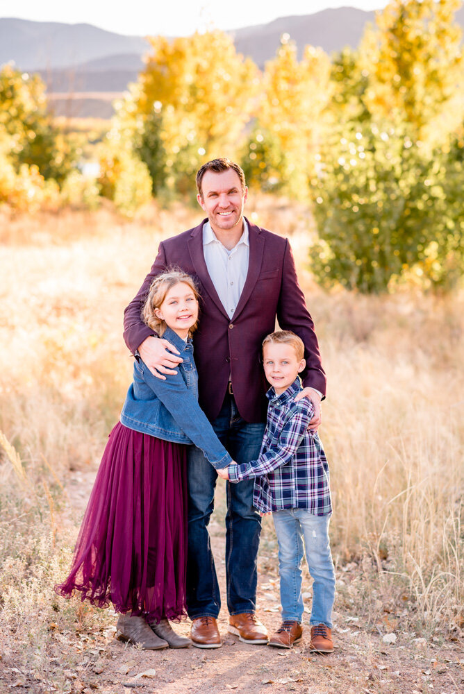 colorado-fall-family-dad-with-kids-photography