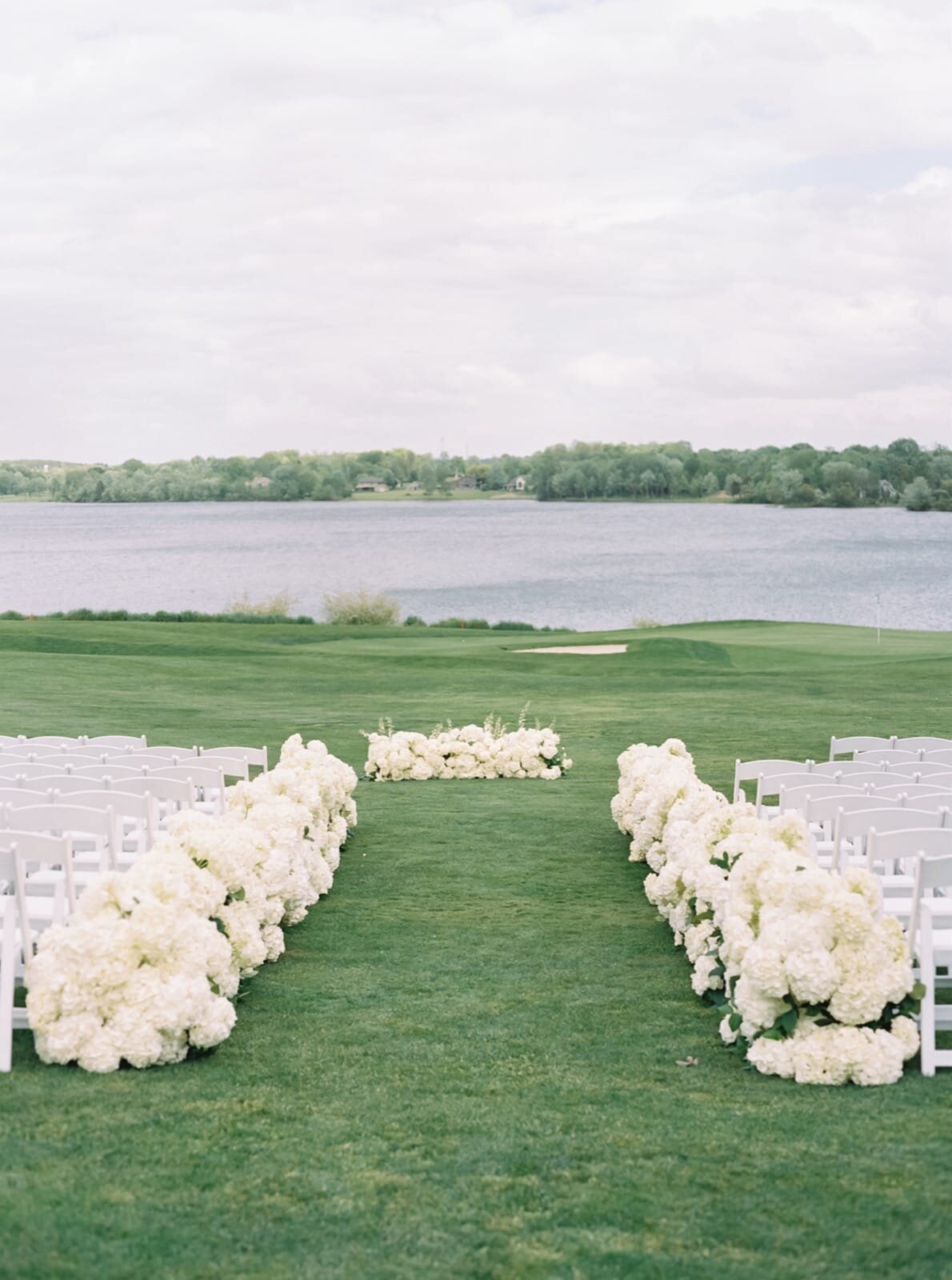 2025_05_17 Jenna + Gray Lake Club Wedding-web-00061