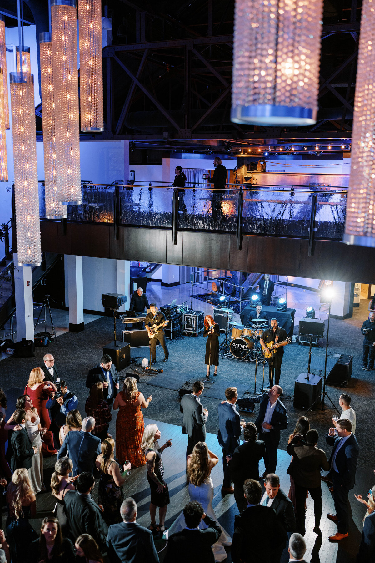 Phoenixville-Foundry-Romantic-Fall-Wedding-Photographer-Reception-Party-Photos_170