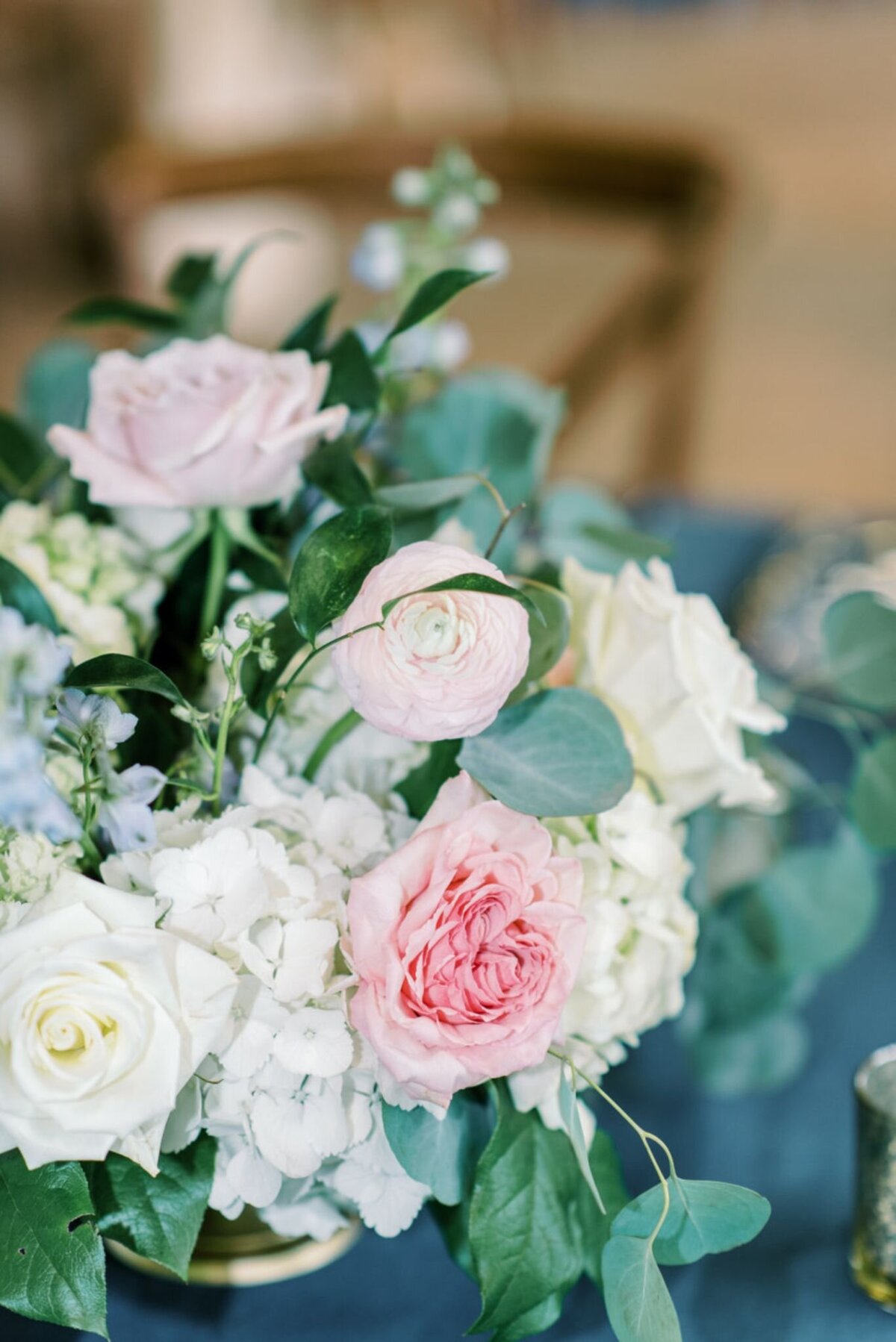 elegant-hanging-flower-arrangement-tamara-menges-designs-13