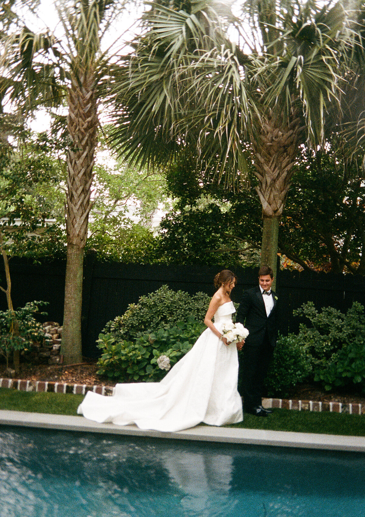 Classic Charleston Wedding on film by Sarah Bradshaw-002