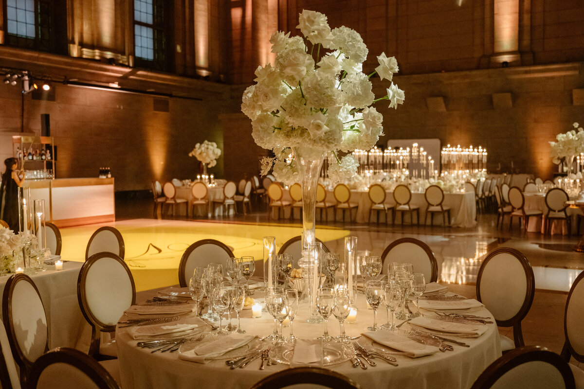 Theate-Saint-James-Wedding-Luxury-WeddingPlanner-Montreal-CoolsEvents - montreal wedding planner