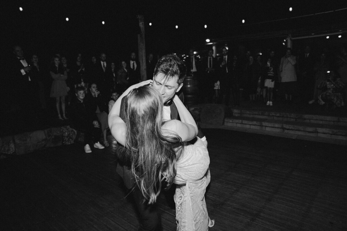 Nicola+Benjamin-The-Red-Barn-544
