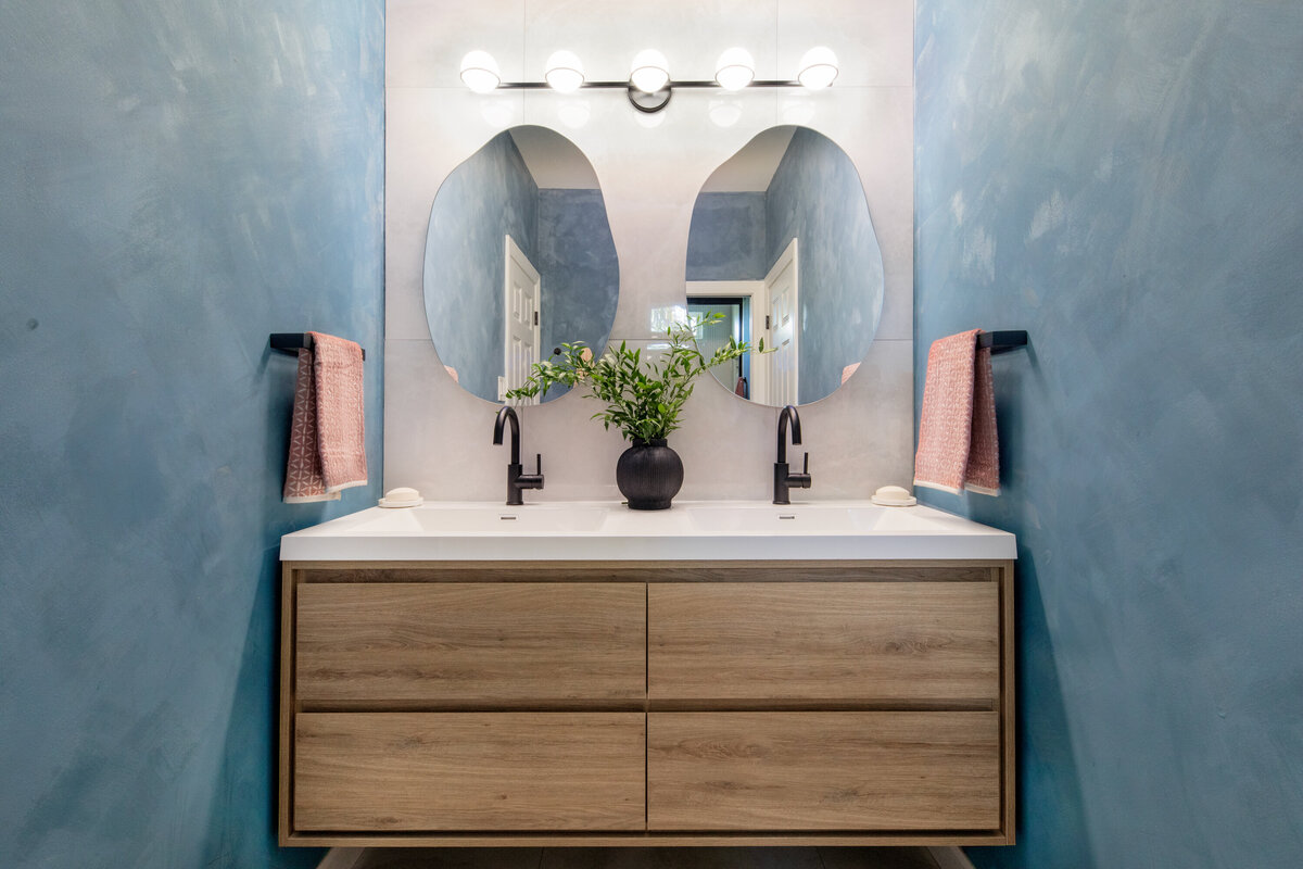 HandyMoCo_ Stacy_Bath_Remodel_20241011_01