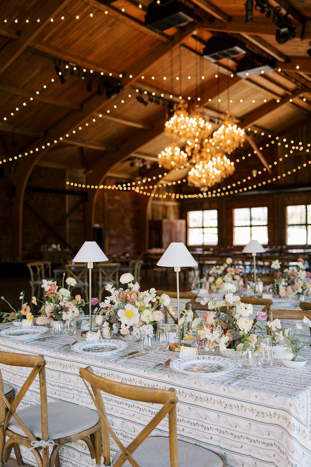 Cedar Lakes Estate Tablescape-104