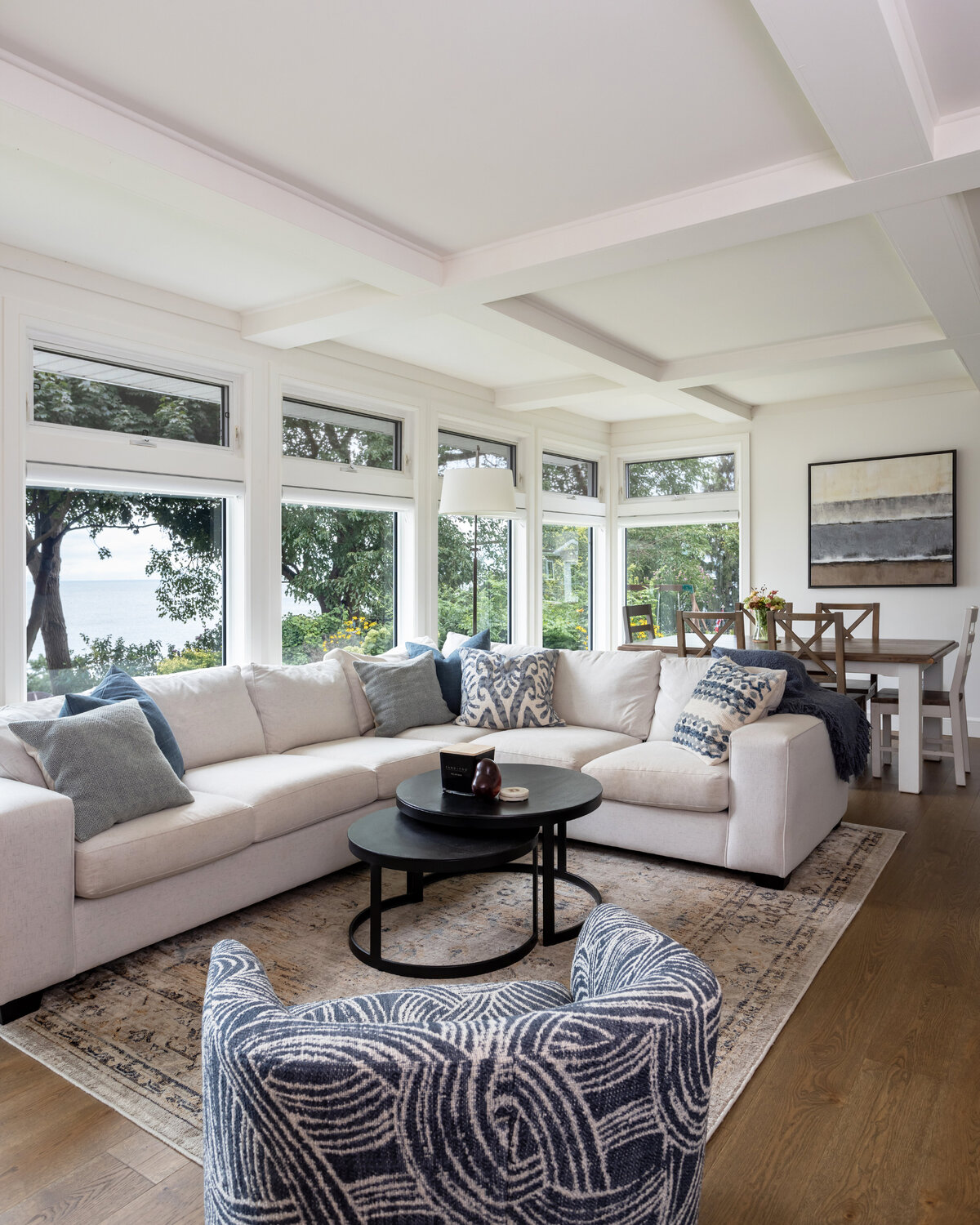 KatCo_Interiors-LakeHouse-LivingRoom-04
