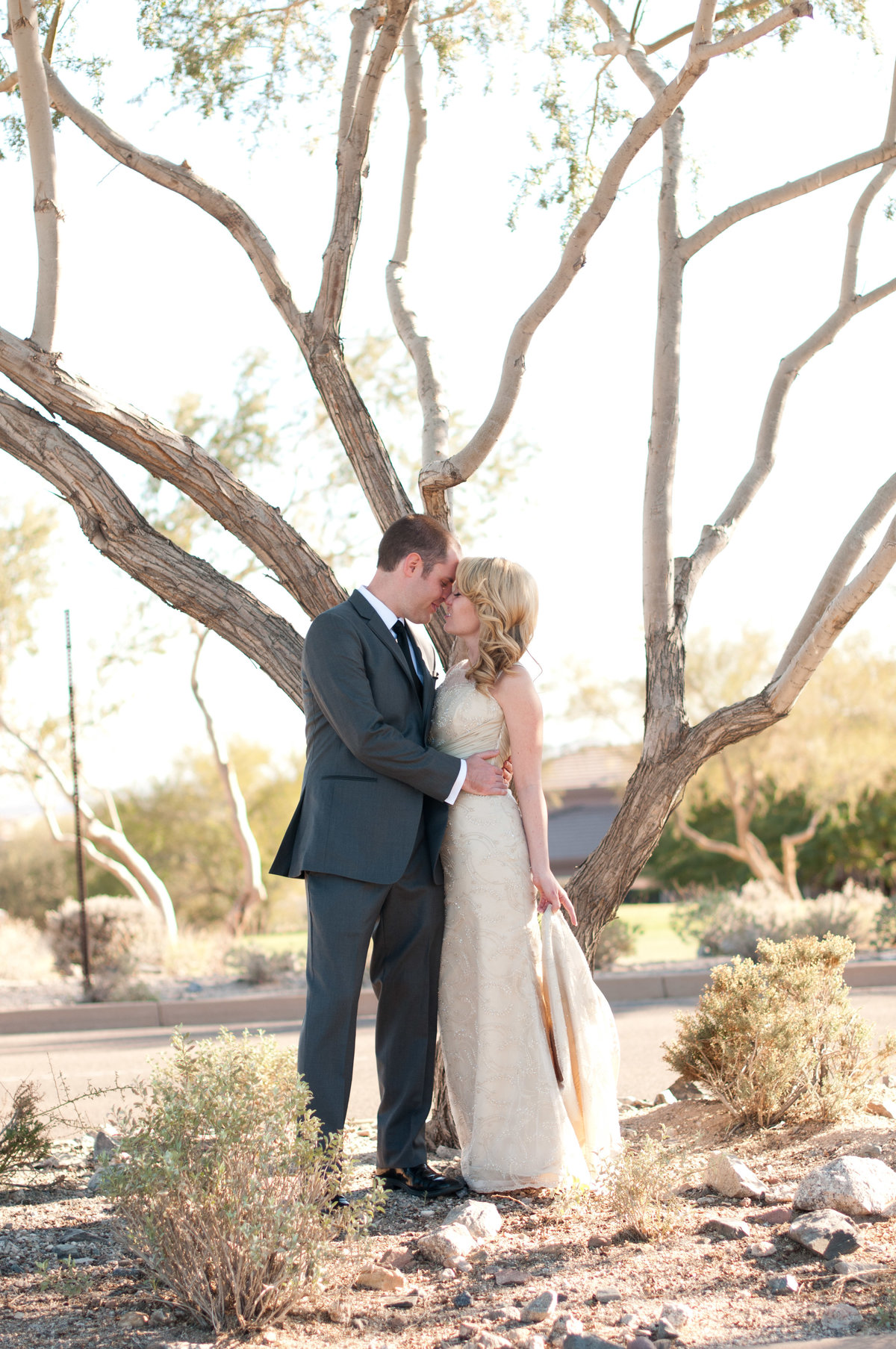 Romantic outdoor wedding in Palm Springs. Palm Springs Wedding Photographer for the sophisticated brides. Luxury Palm Springs wedding. Outdoor desert romantic wedding by Faria Munmun.