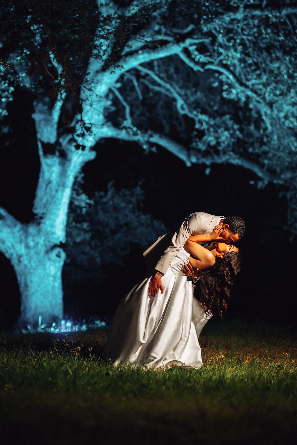 best-san-antonio-wedding-photography- gardens-at-old-town-helotes-48_May2025Update