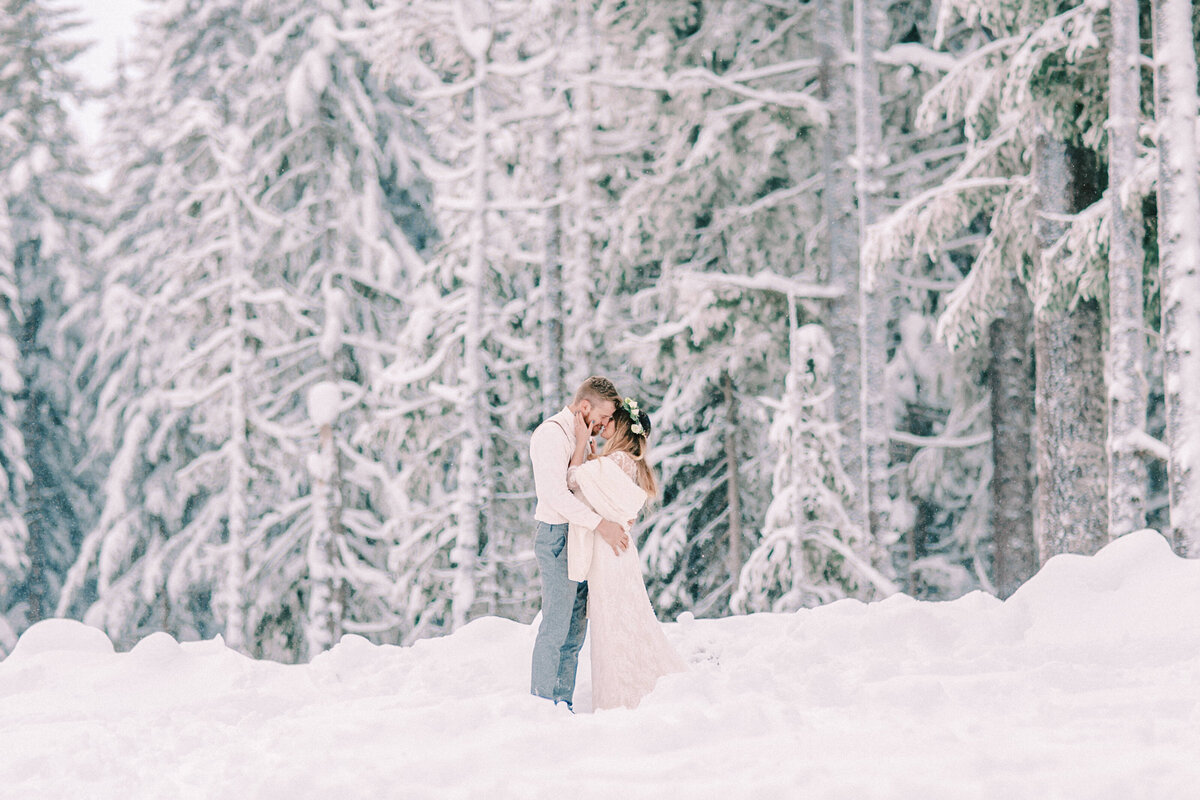 Winter Mount Hood Wedding, Rachel Howerton Photography (53)