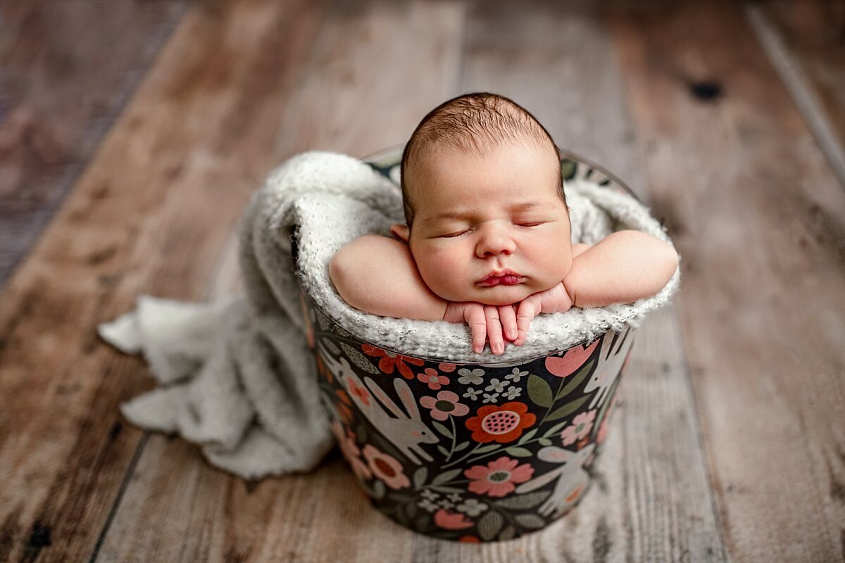 newborn-in-spring-bucket