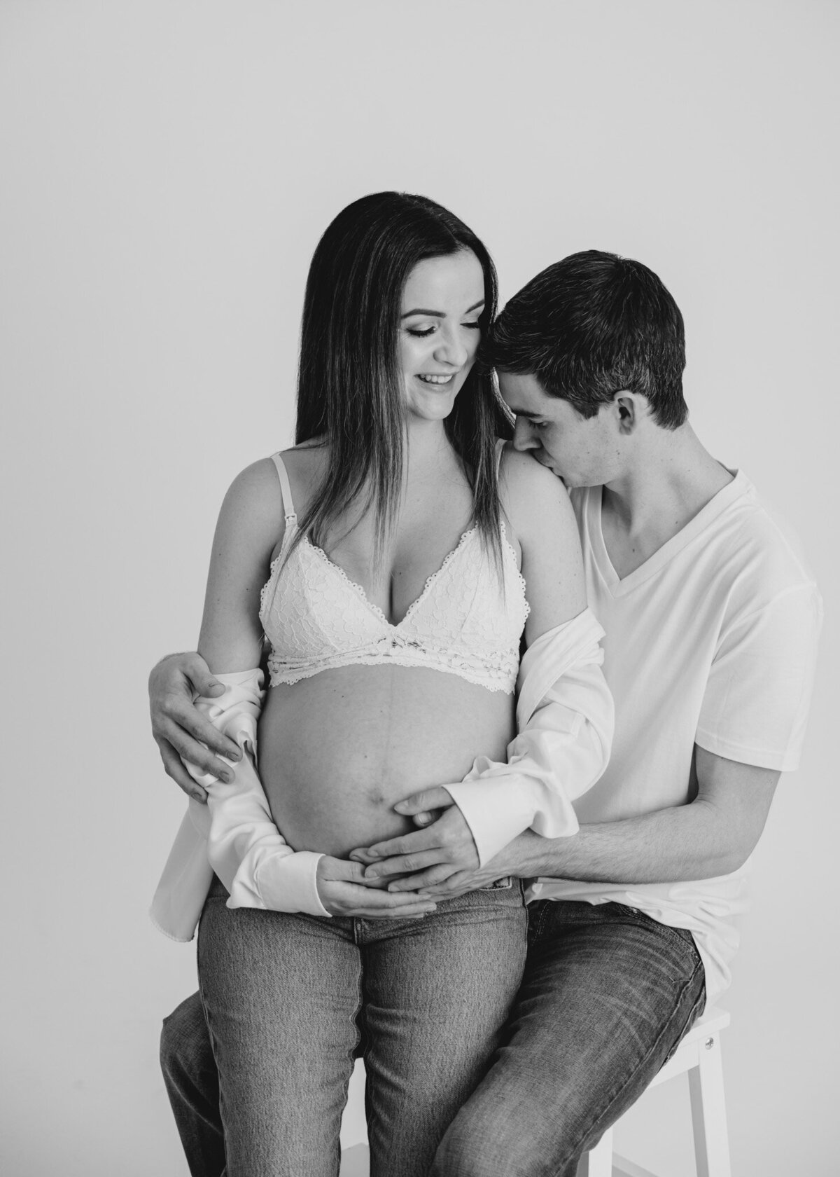 melissa-copeland-maternity-studio-ottawa-grey-loft-studio-2023-4