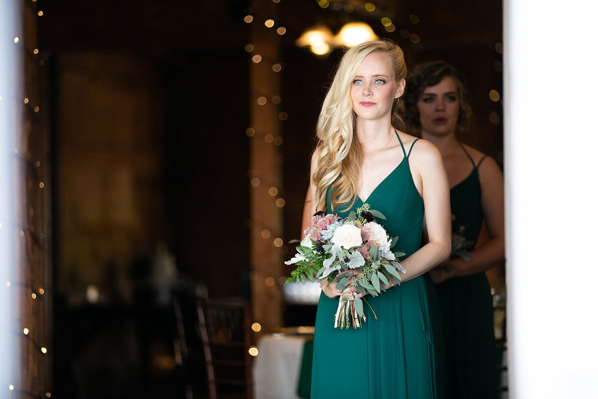 loudoun-studios-bluemont-vineyards-weddings-va00025