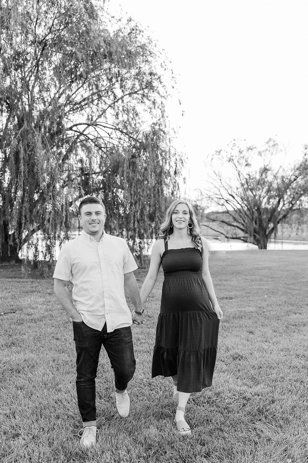 2023 Maternity Session _ Cox Hall Gardens_Alexis Fox Photography + Maternity Session + Cox Hall Gardents + Carmel + Indiana (8 of 24)