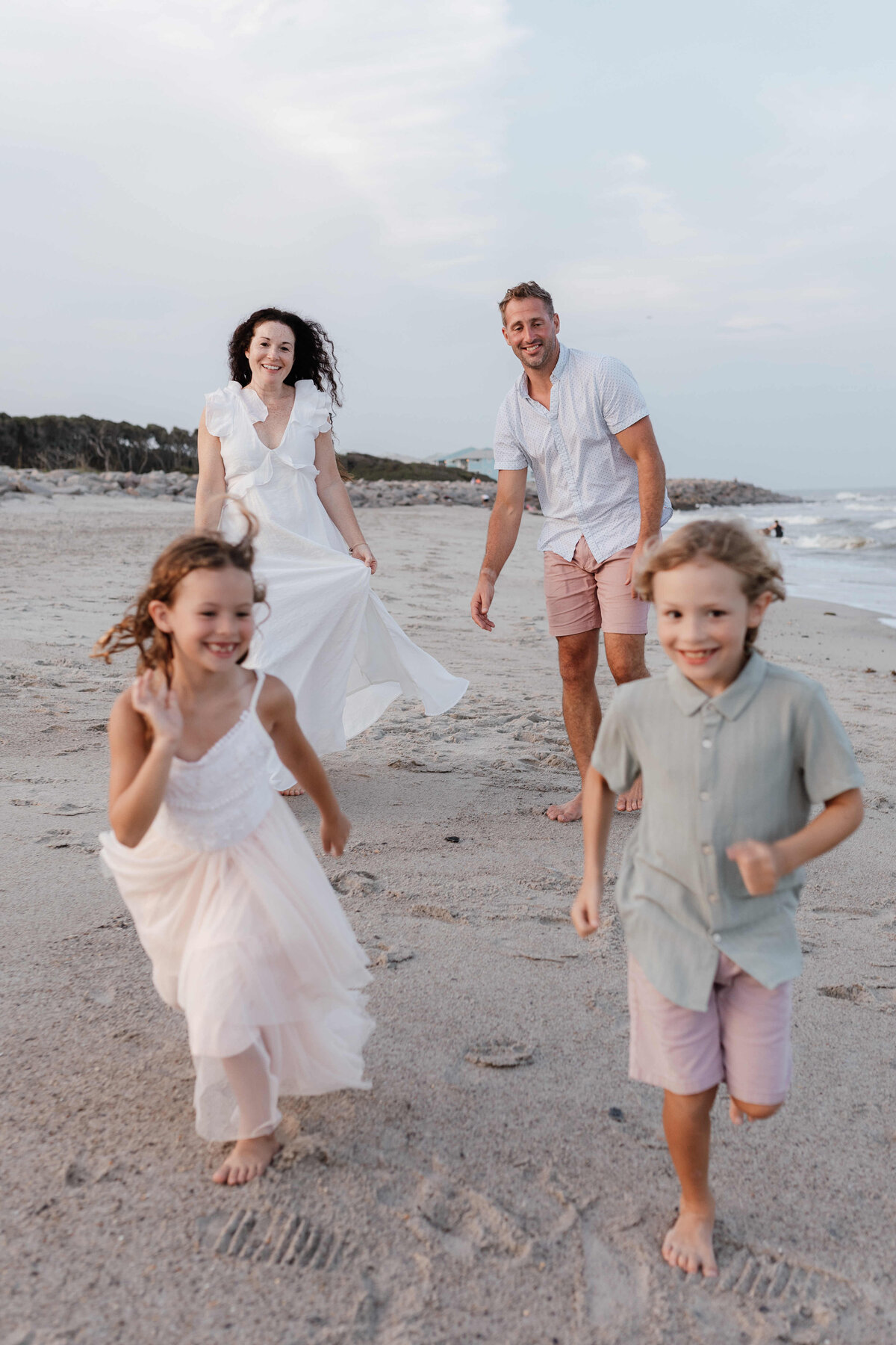 JCranePhotography_FamilyPhotographer_BeachMinis17