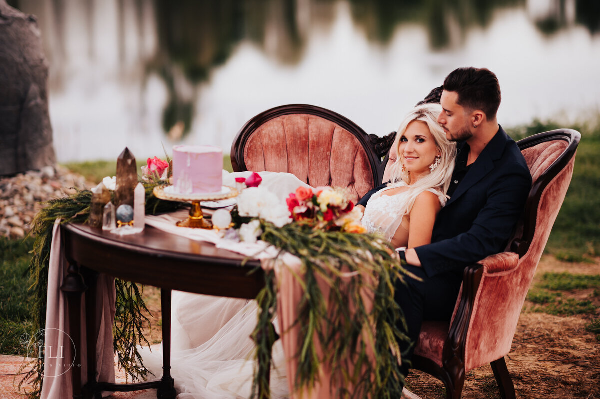 abbys farm wedding venue cincinnati photographer collective charm rentals wicked crystals shop sprinkles and dough bakery199