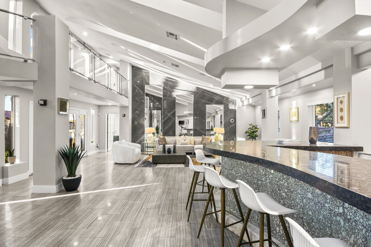 53-web-or-mls-53-print-2818 E Quail Ave_26