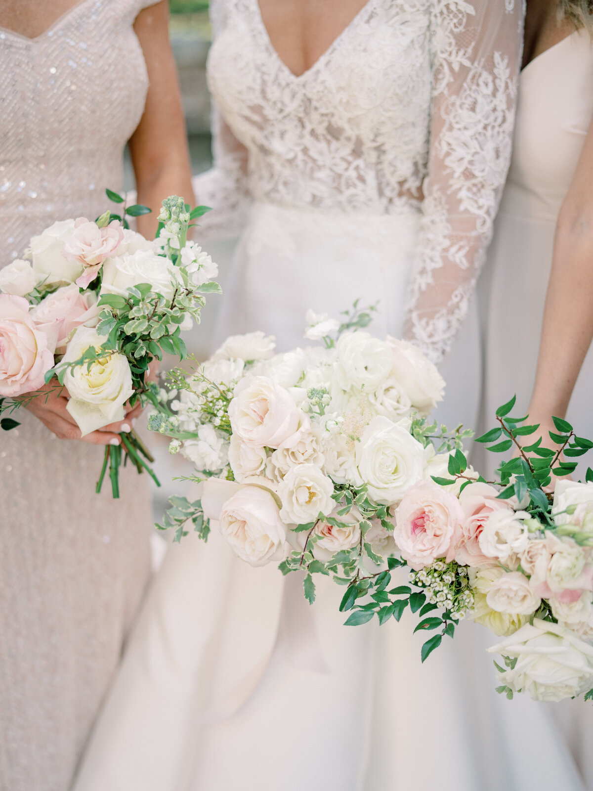 bridesmaids-florals
