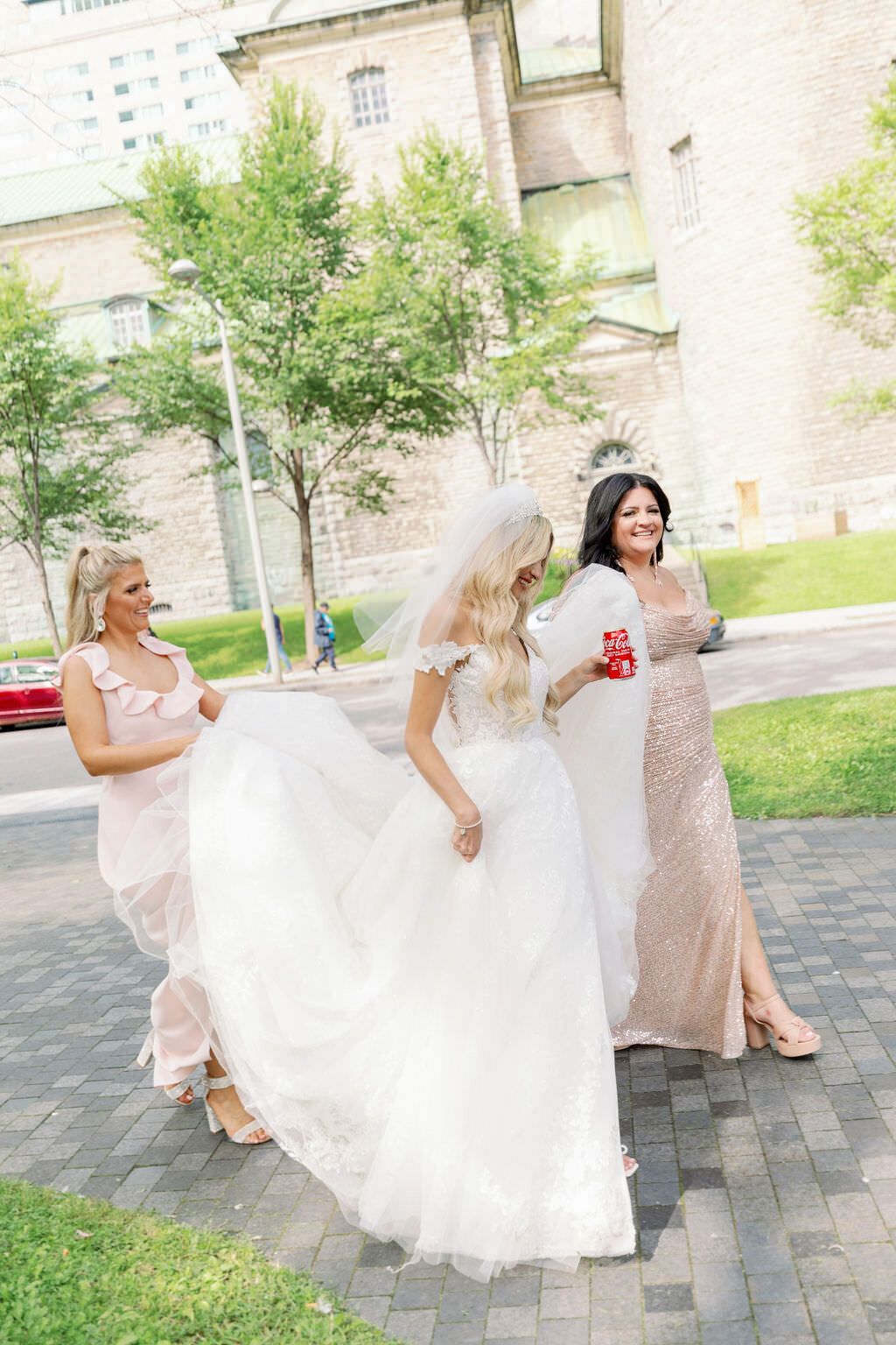 Cathédrale Marie-Reine-du-Monde Wedding_montreal best wedding photographer | luxury moment photography-8982