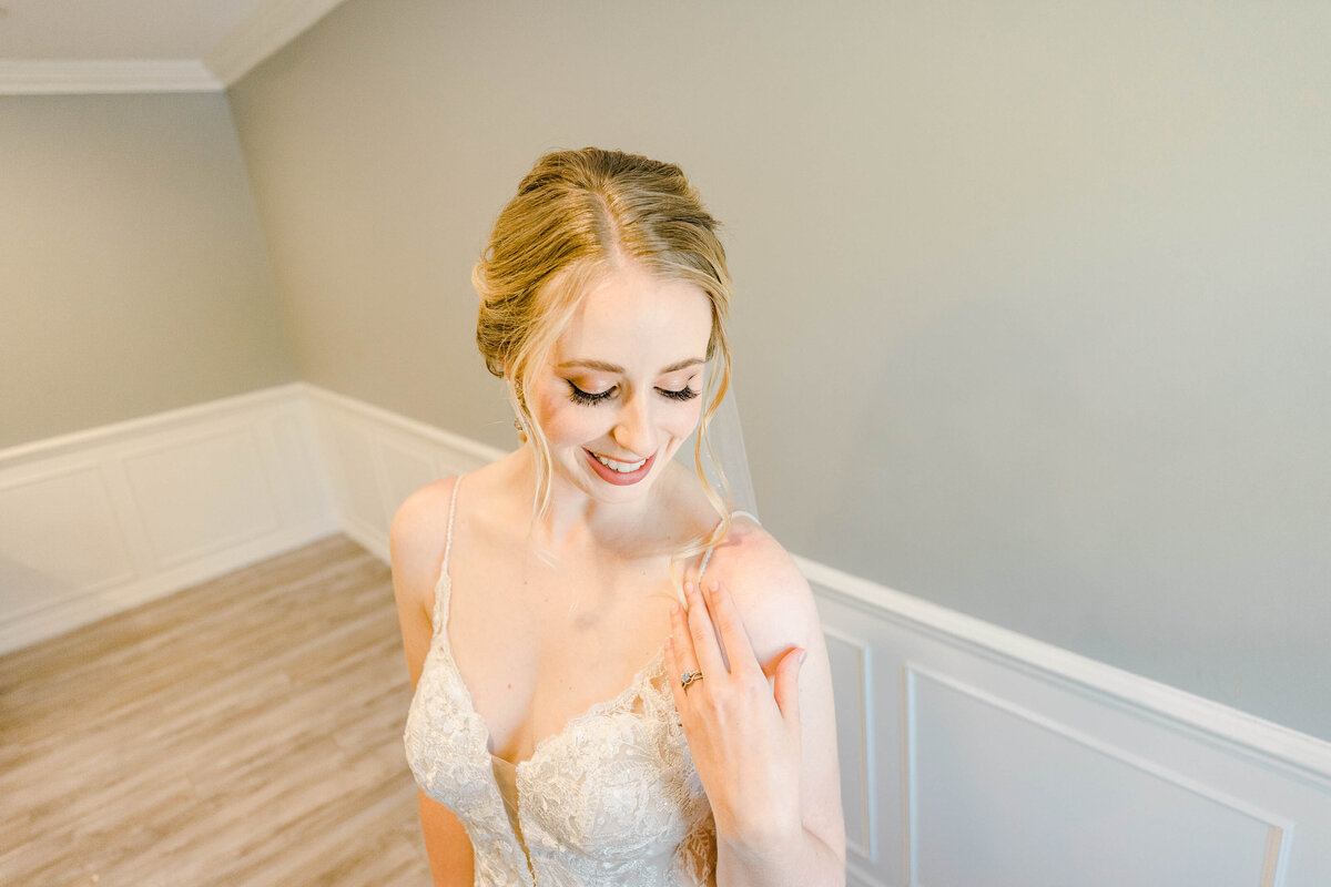 smoke-bomb-orchard-view-wedding-grey-loft-studio-2021-31