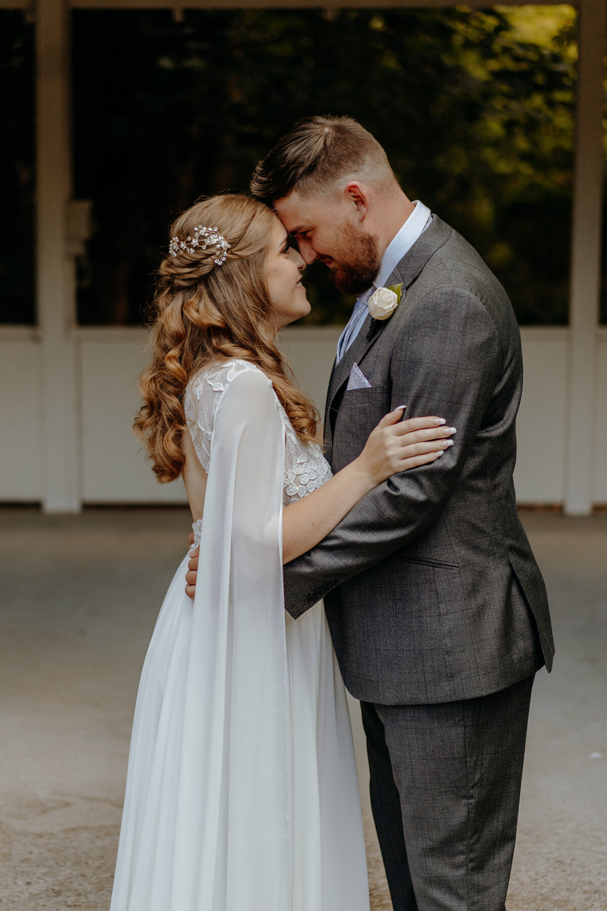 Marybrooke Manor wedding photos by Jake Grinde