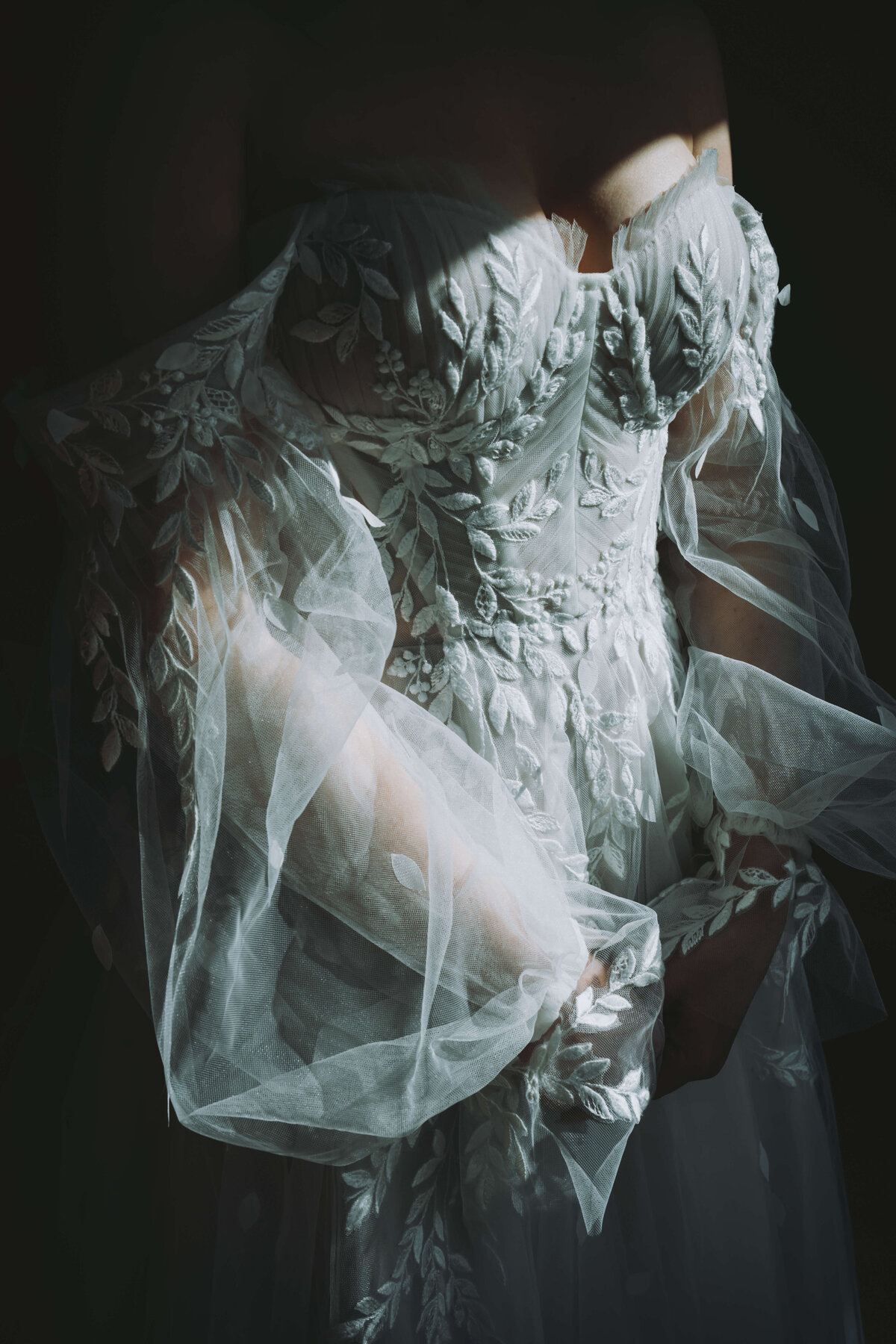 bridal-prep-shadows-dress-detail