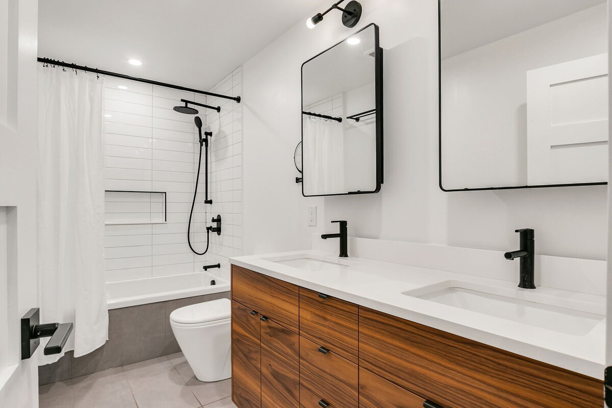 28-web-or-mls-44_001_Bathroom